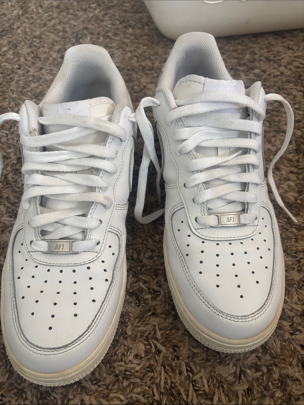 Nike Men’s White Leather Low-Top Sneakers